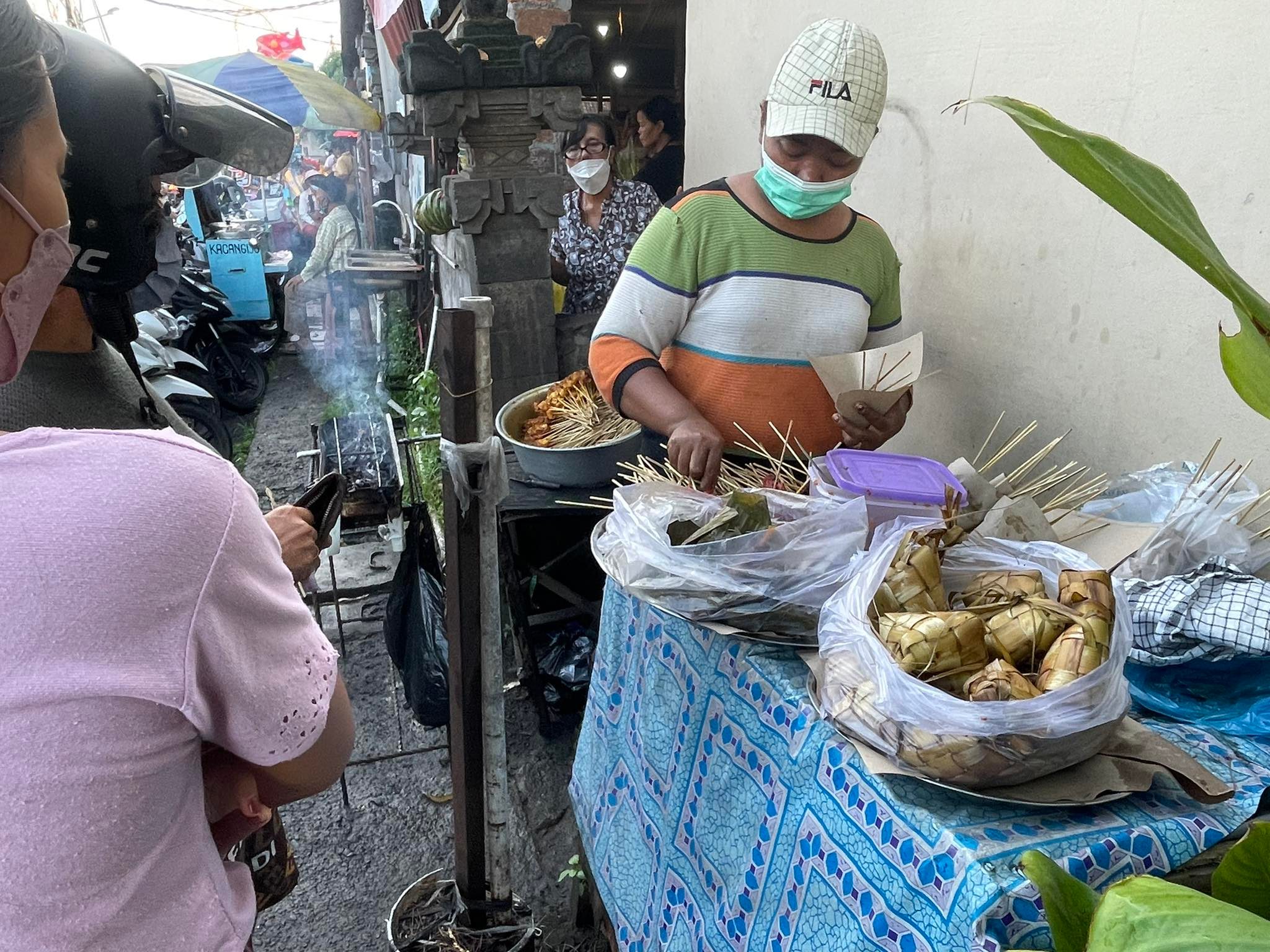 Sate Babi Lezat di Pasar Penamparan, Pengalaman Jualan 20 Tahun